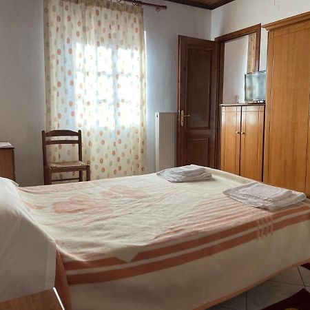 Αγναντεμα Aparthotel Eláti Exteriör bild